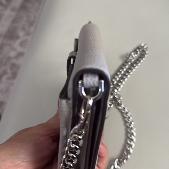 Michael Kors Gray Pebbled Leather Crossbody Wallet On Chain - Picture 10 of 11